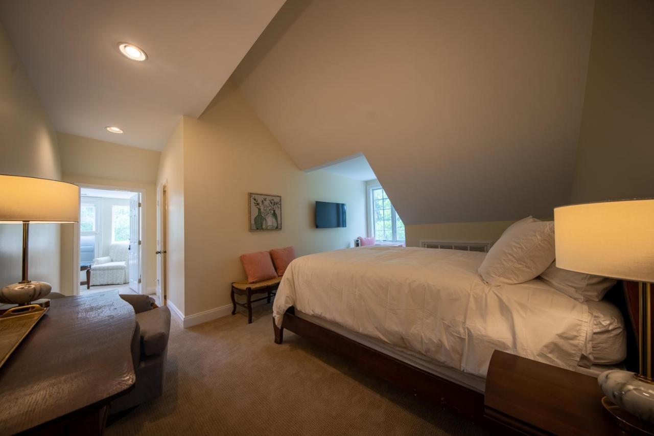 The Edenton Collection-The Granville Queen Inn Room photo