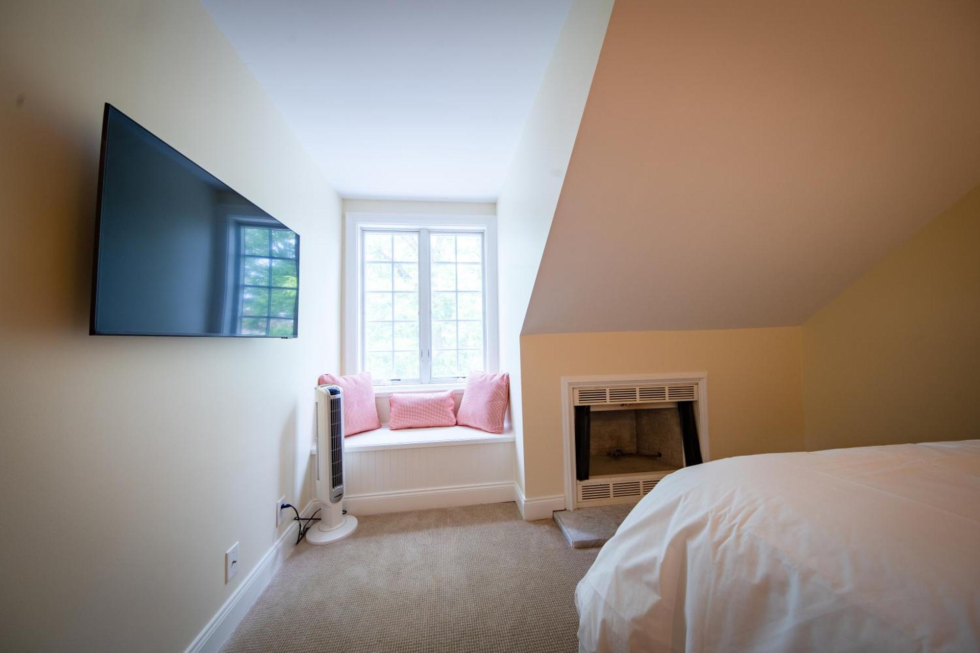 The Edenton Collection-The Granville Queen Inn Room photo