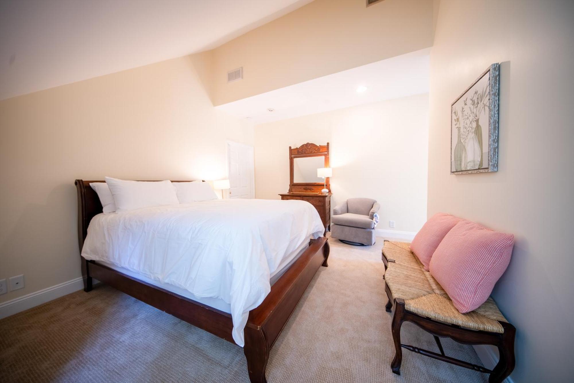 The Edenton Collection-The Granville Queen Inn Room photo